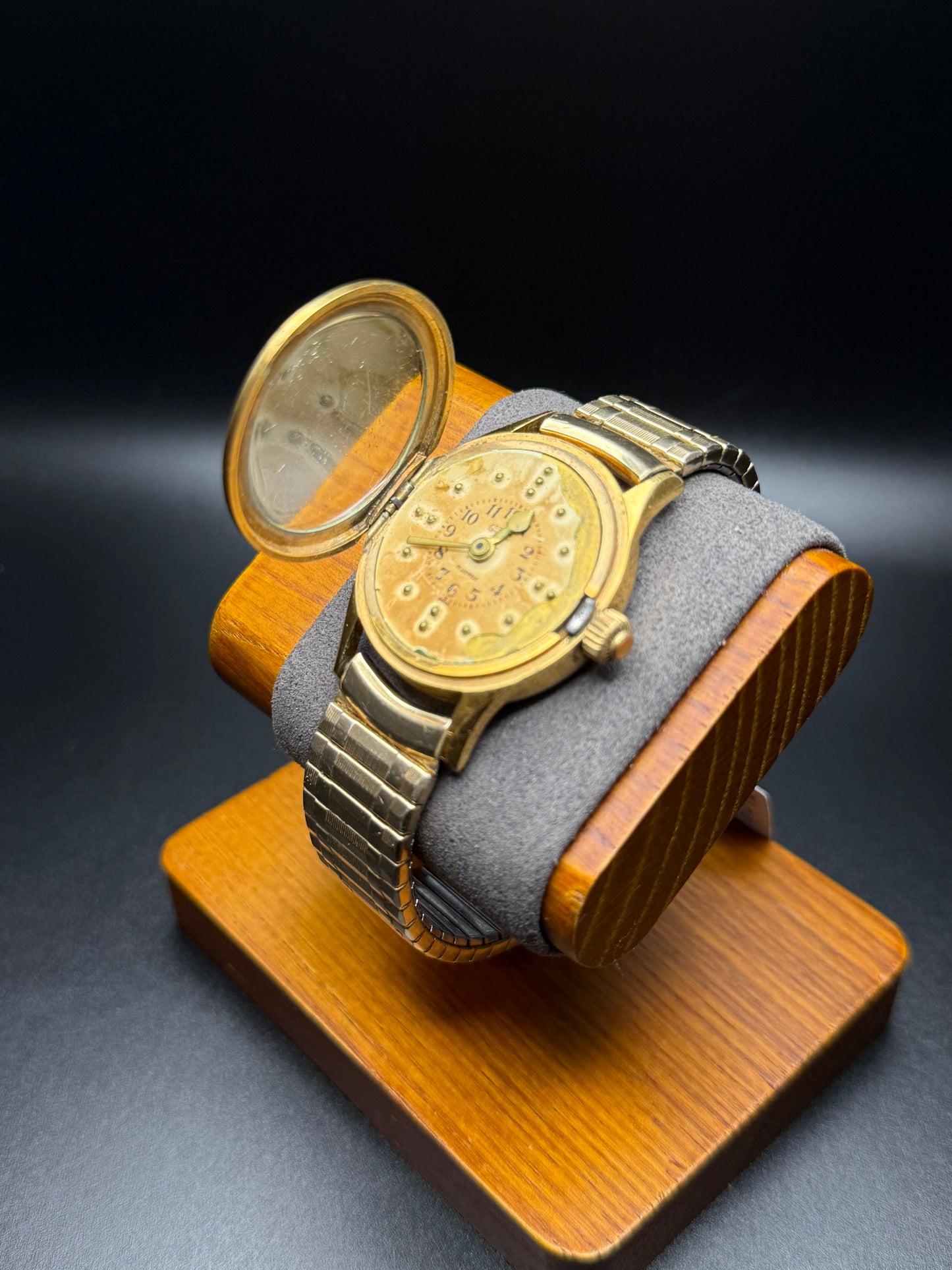 1950s Gotham "Gothmatic" Automatic Hinged Case & Rough Patina