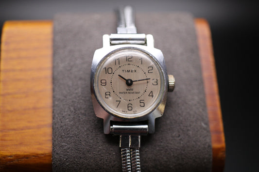 1981 Timex Women's Cavatina "Mexico Dial" Ref. 14511