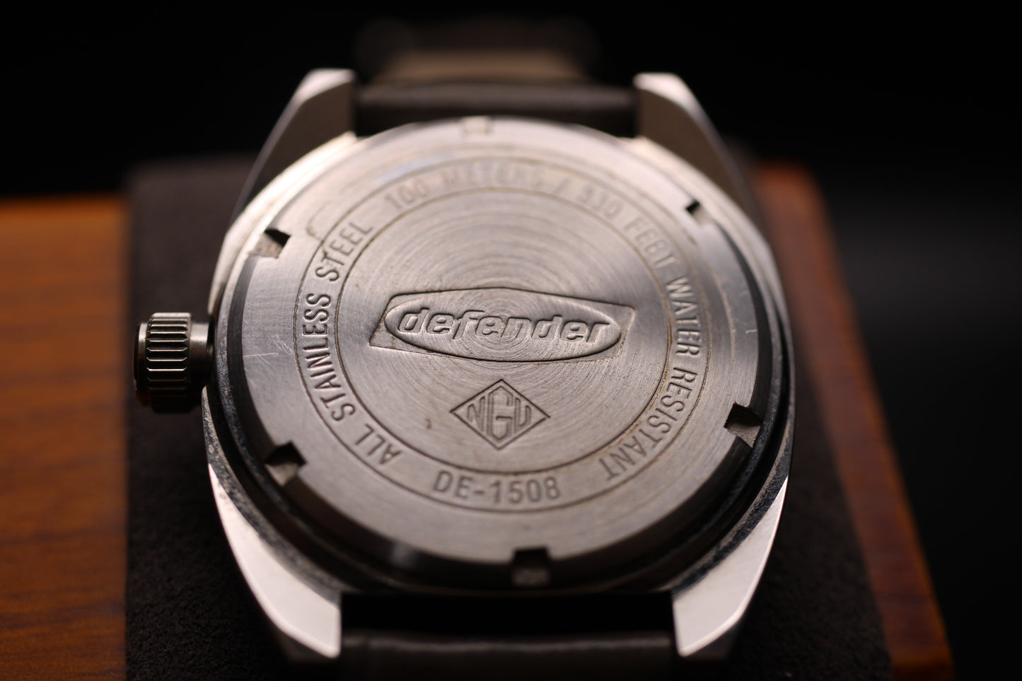 1995 Fossil Defender Quartz Watch Ref. DE-1508