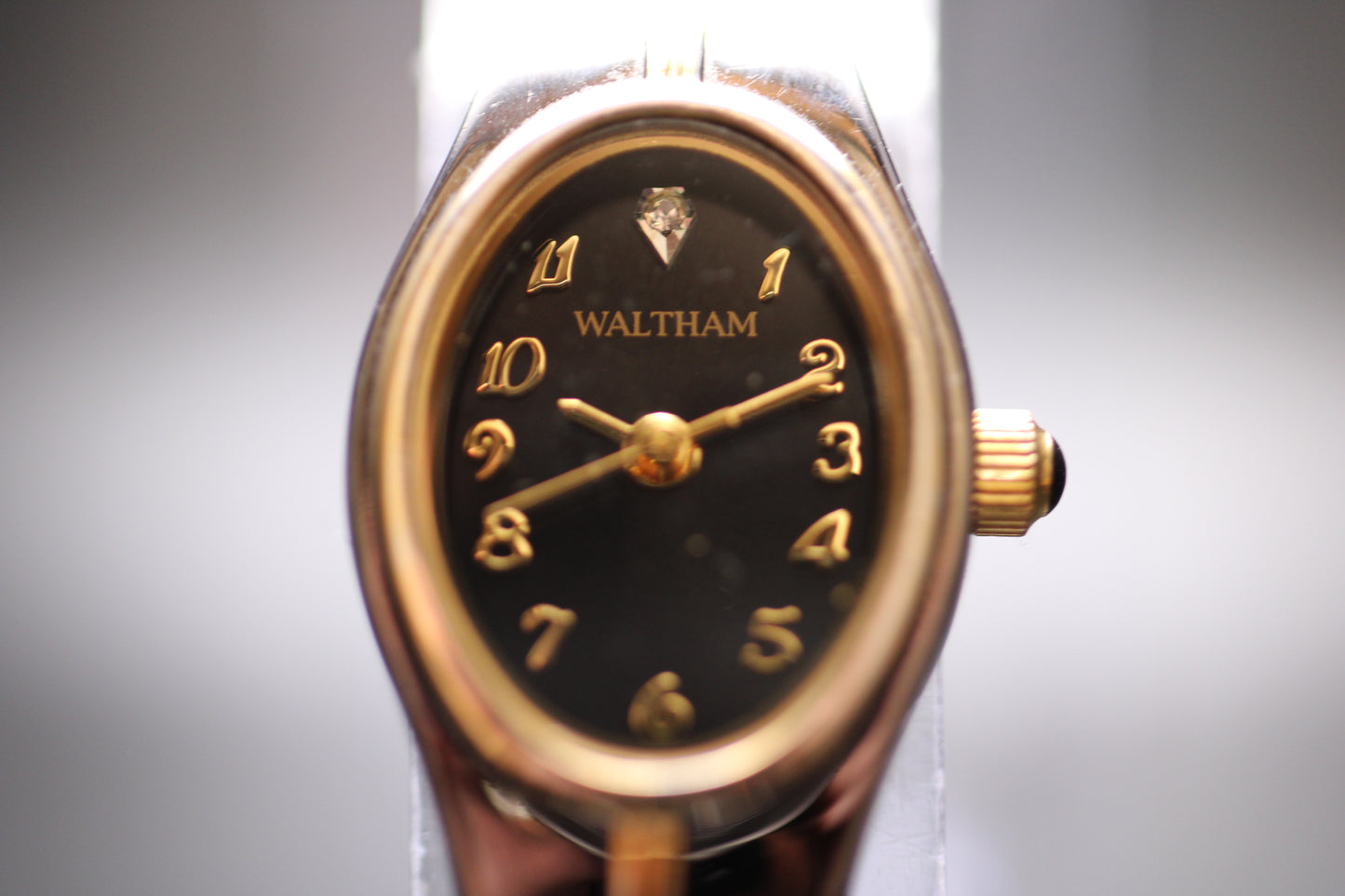1998 Waltham Ladies Quartz Watch Ref. WAW023