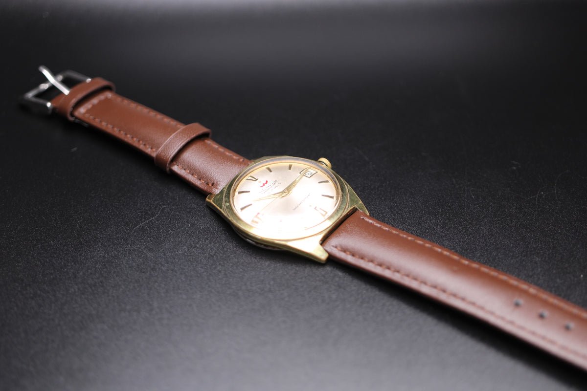1960s Waltham Watch Co. Shockresistant 17-Jewel Mechanical Watch