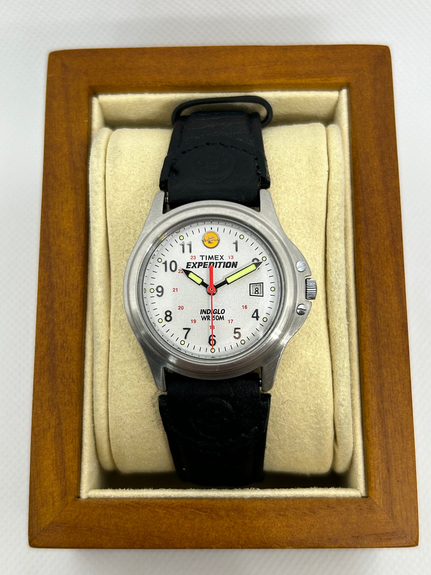 2009 Timex Expedition Date Window White Indiglo Dial Quartz Watch