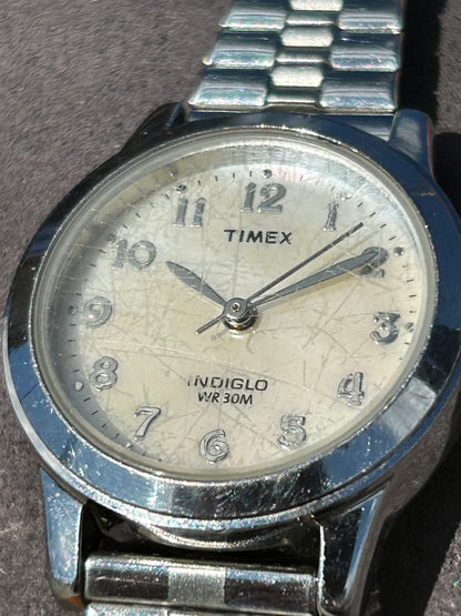 2014 Timex Mother-of-pearl Dial Indiglo Quartz Watch