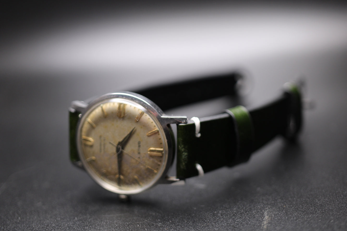 1947 Gruen 25-Jewel Stunning Patina Autowind Automatic Watch Ref. 570 SS-114