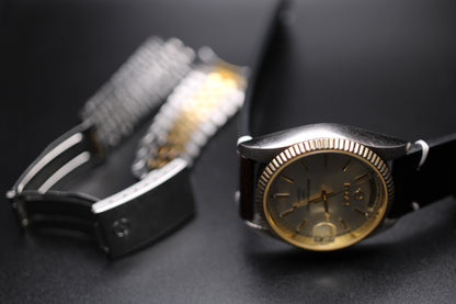 1990s Elgin Presidential DayDate Fluted Bezel Quartz Watch Ref. FC-12