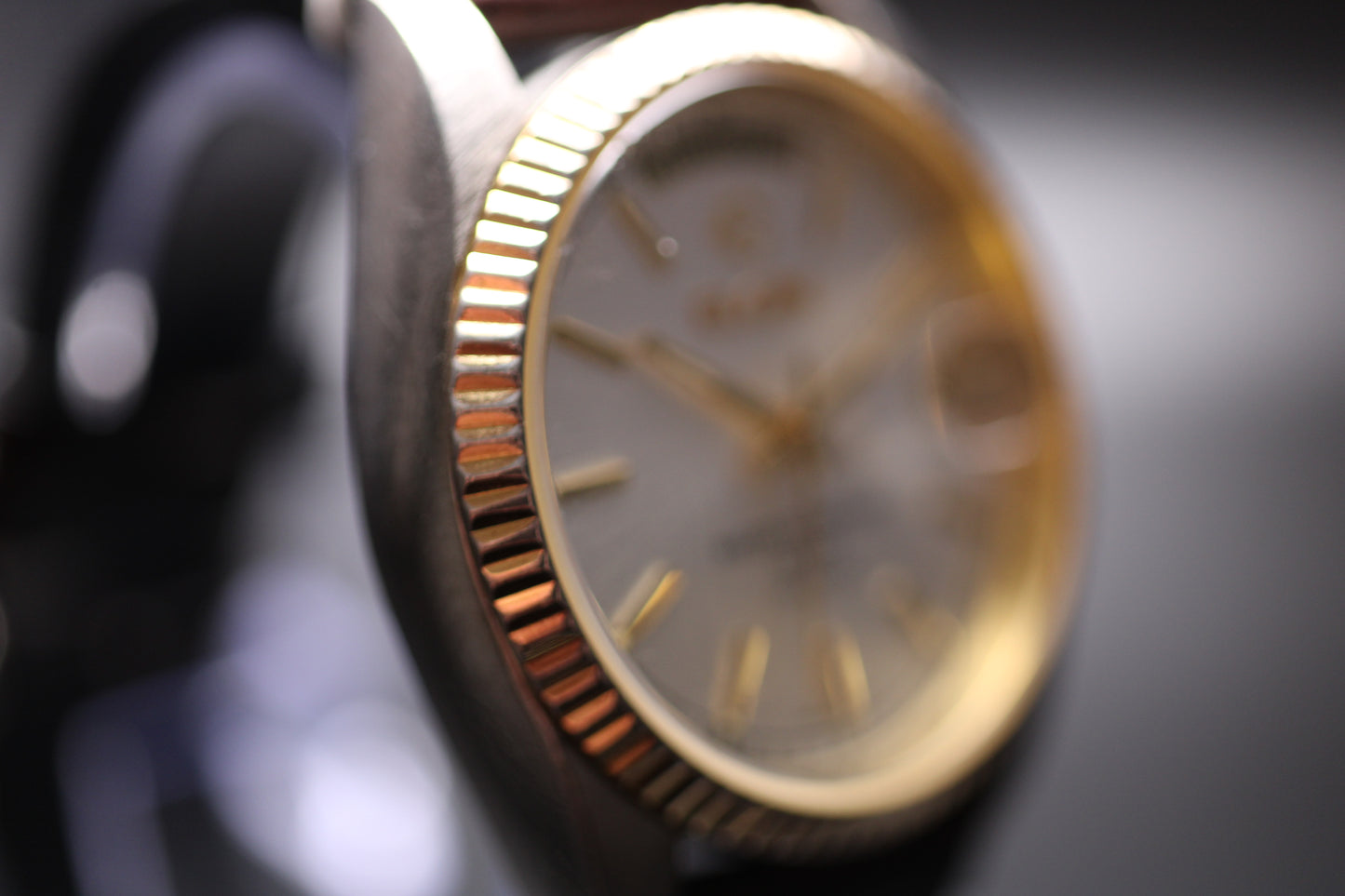 1990s Elgin Presidential DayDate Fluted Bezel Quartz Watch Ref. FC-12