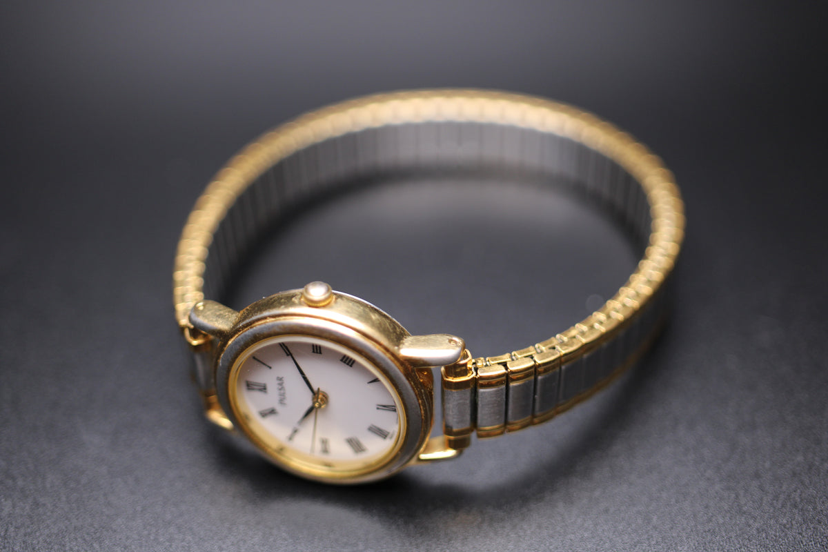 1998 Pulsar Ladies Two-Tone Roman Numeral Quartz Watch Ref. 871850