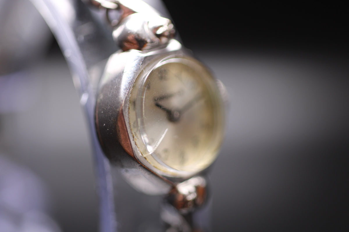1960s Caravelle (by Bulova) Ladies Mechanical Watch Hexagonal Case Ref. H522