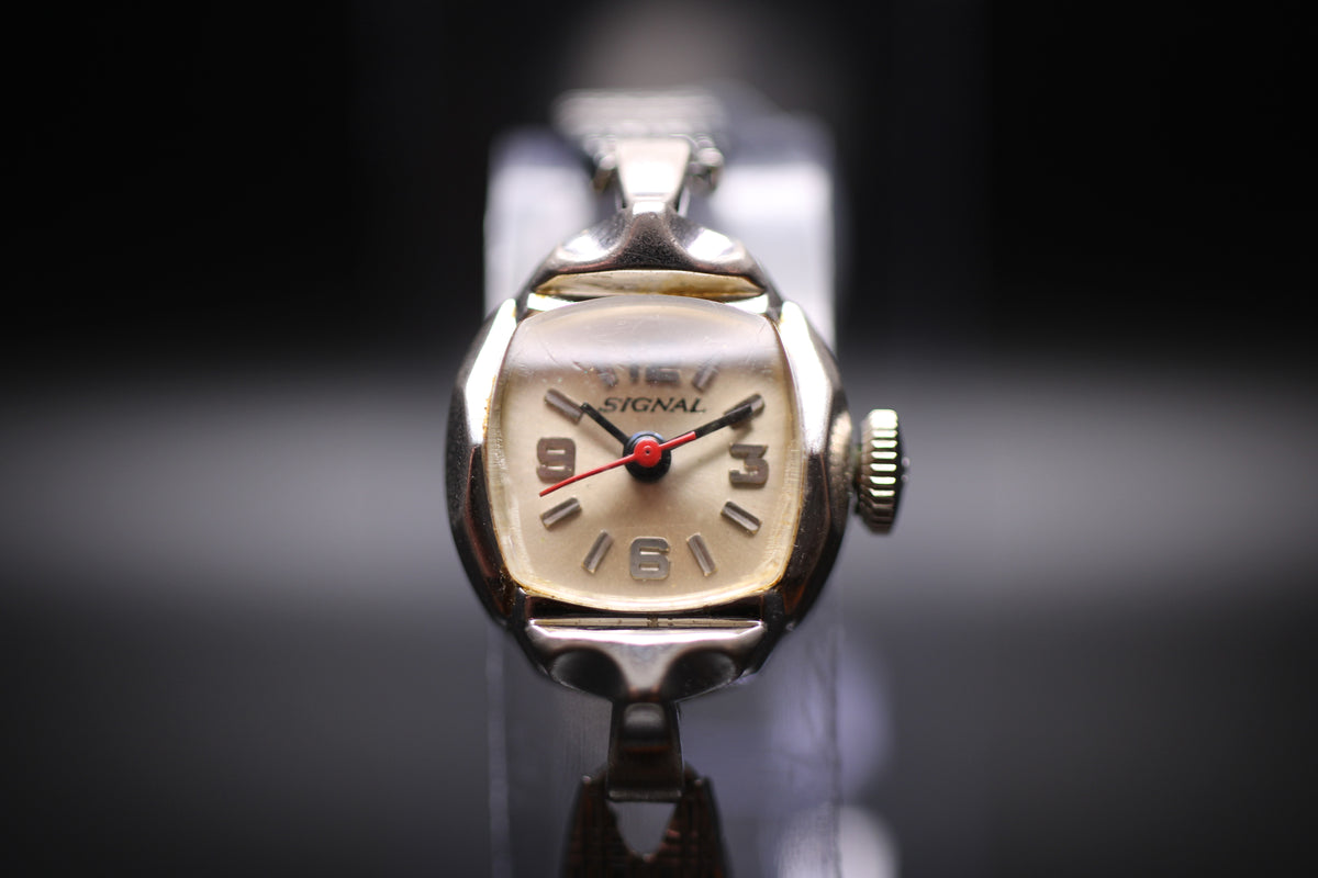 1960s Signal Ladies Mechanical Watch