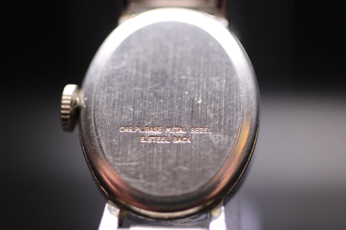 1974 Timex Cavatina Ladies Mechanical Roman Numerals Oval Watch Ref. 5005002374