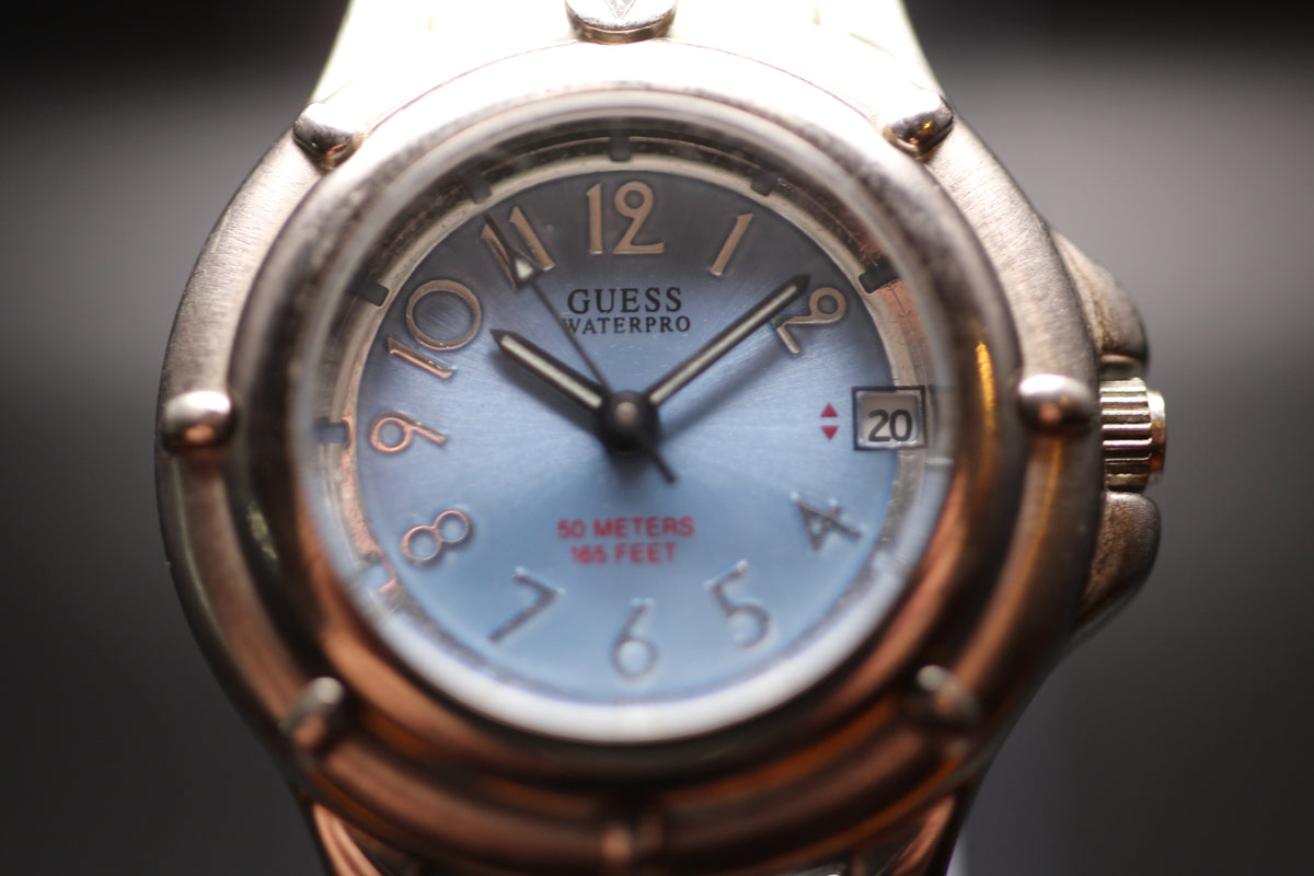 1998 Guess Waterpro Ladies Quartz Dive Watch Ref. G80158L