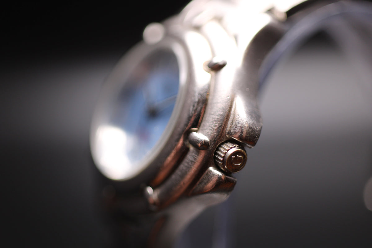 1998 Guess Waterpro Ladies Quartz Dive Watch Ref. G80158L