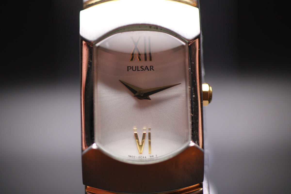 2003 Pulsar Ladies Quartz Integrated Bracelet Sports Watch Ref. 380362