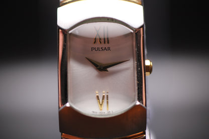 2003 Pulsar Ladies Quartz Integrated Bracelet Sports Watch Ref. 380362