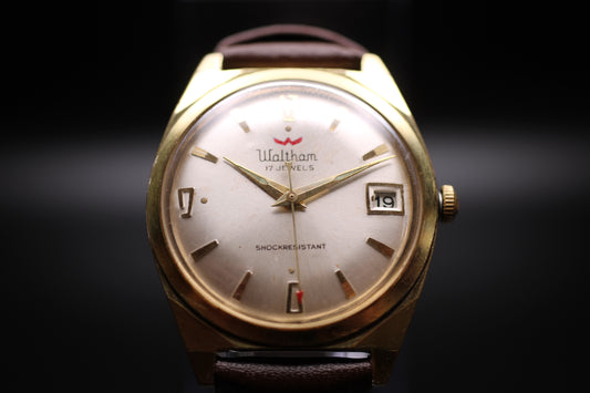 1960s Waltham Watch Co. Shockresistant 17-Jewel Mechanical Watch