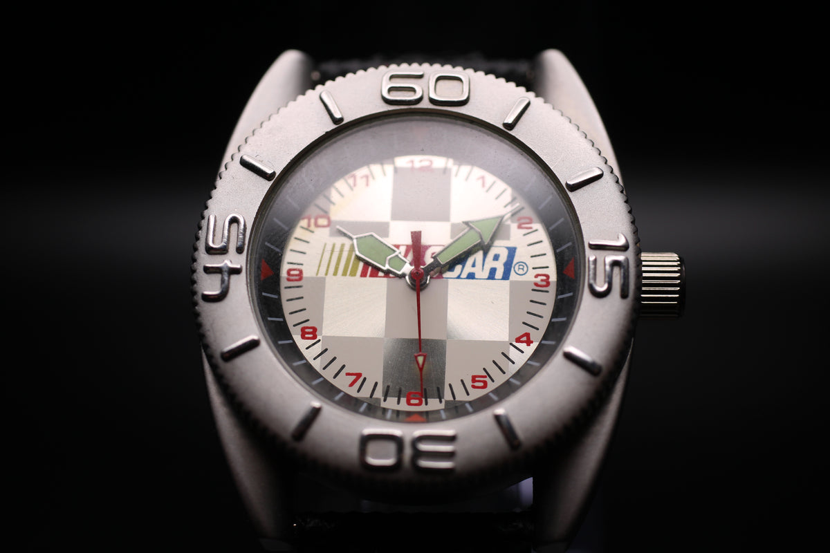 2000 NASCAR Rotating Bezel Checkered Flag Quartz Watch