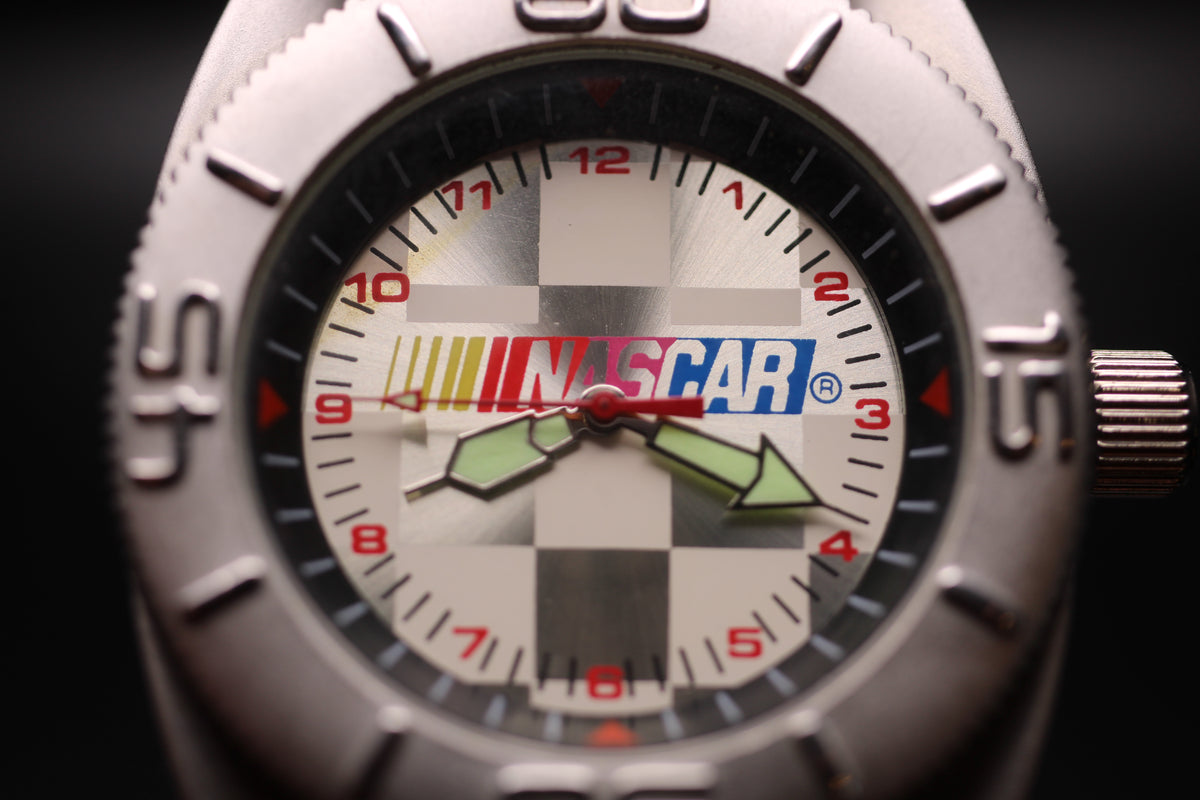 2000 NASCAR Rotating Bezel Checkered Flag Quartz Watch
