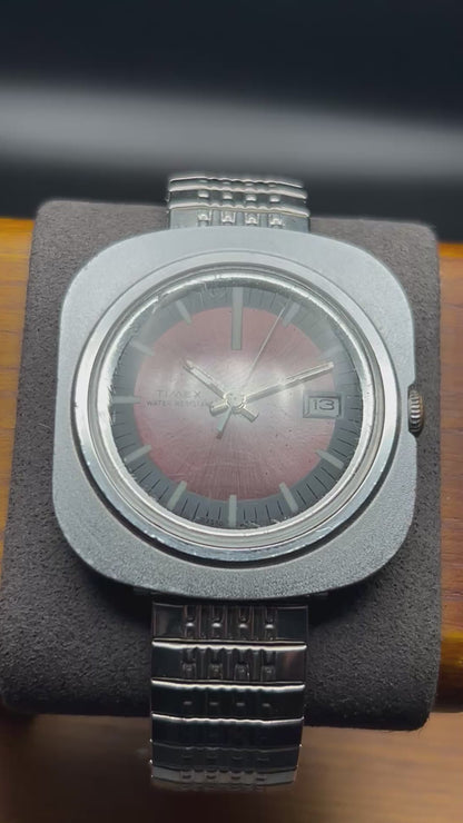 1972 Timex Marlin Calendar Contoured Square Shape Mechanical Watch Ref. 27550 2572